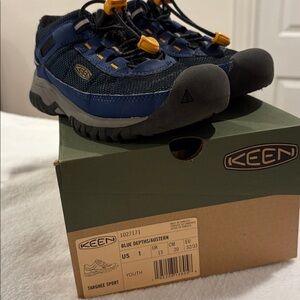 EEUC Keen Youth Targhee Sport Shoes - Navy and Charcoal